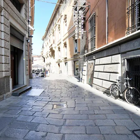 Ur-nest Montegrappa *